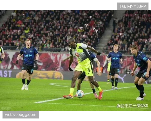 尼斯与勒阿弗尔保级关键战赛前训练观察